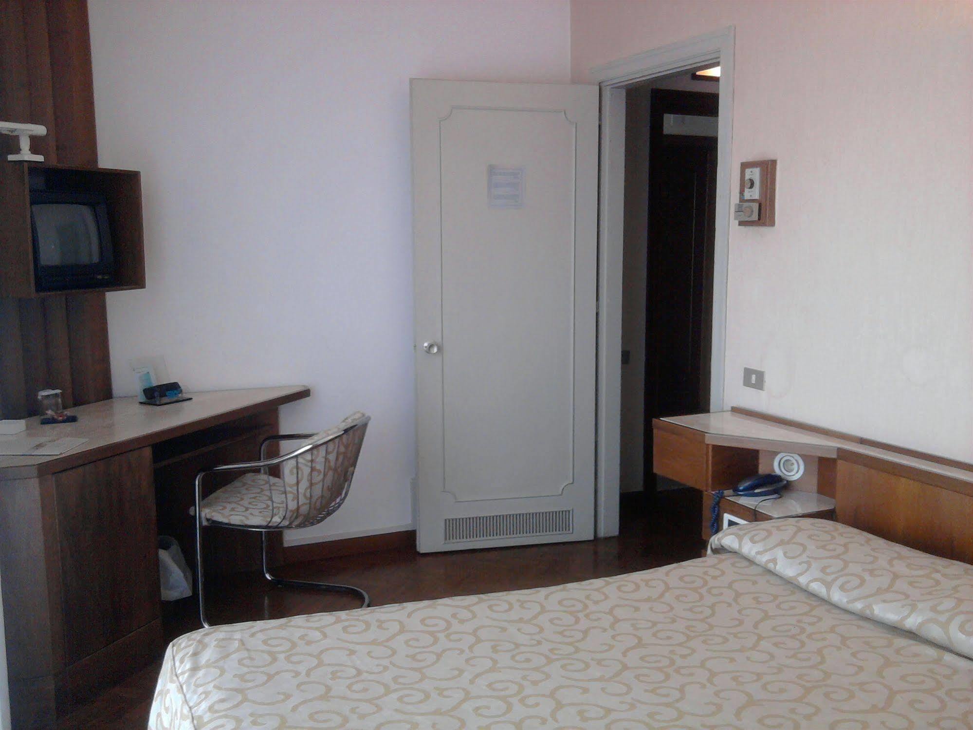 Hotel Grand Golf Tirrenia